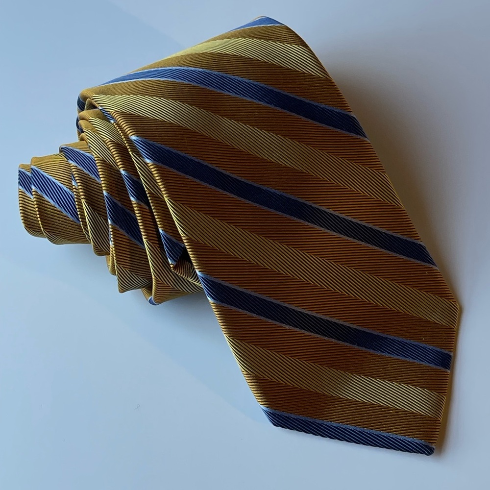 Brooks Brothers Elegant Gold and Navy Striped Tie